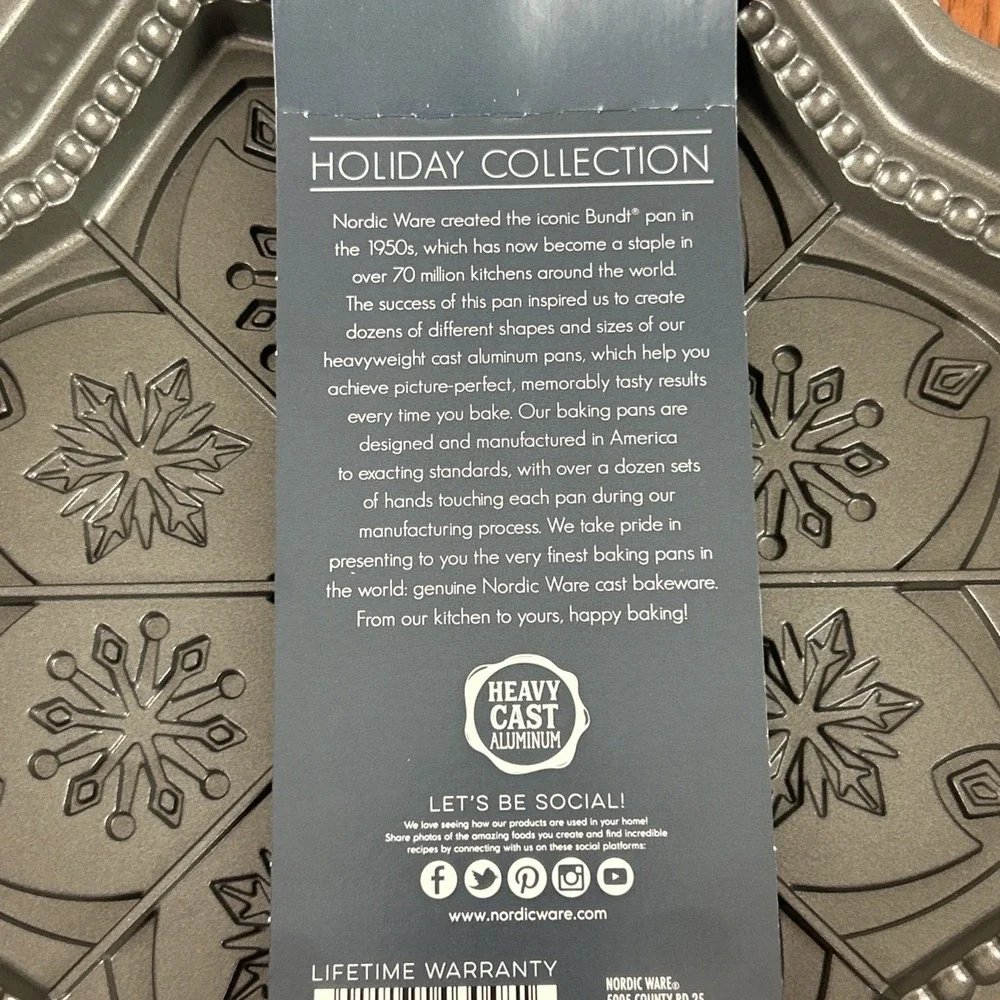 New Nordic Ware Sweet Snowflakes Shortbread 6 Cup Aluminium Baking Pan Mold
